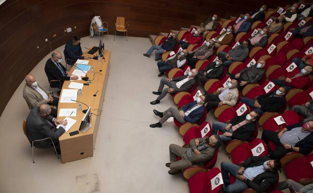 Los huertanos advierten de que no asumirán los daños que las obras del AVE provoquen en las tierras y los cultivos en Murcia