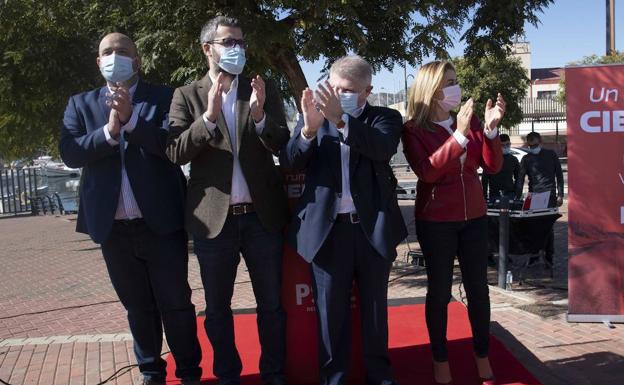 Vélez: «Combatiremos las políticas del PP, que están hundiendo la Región en un pozo sin fondo»