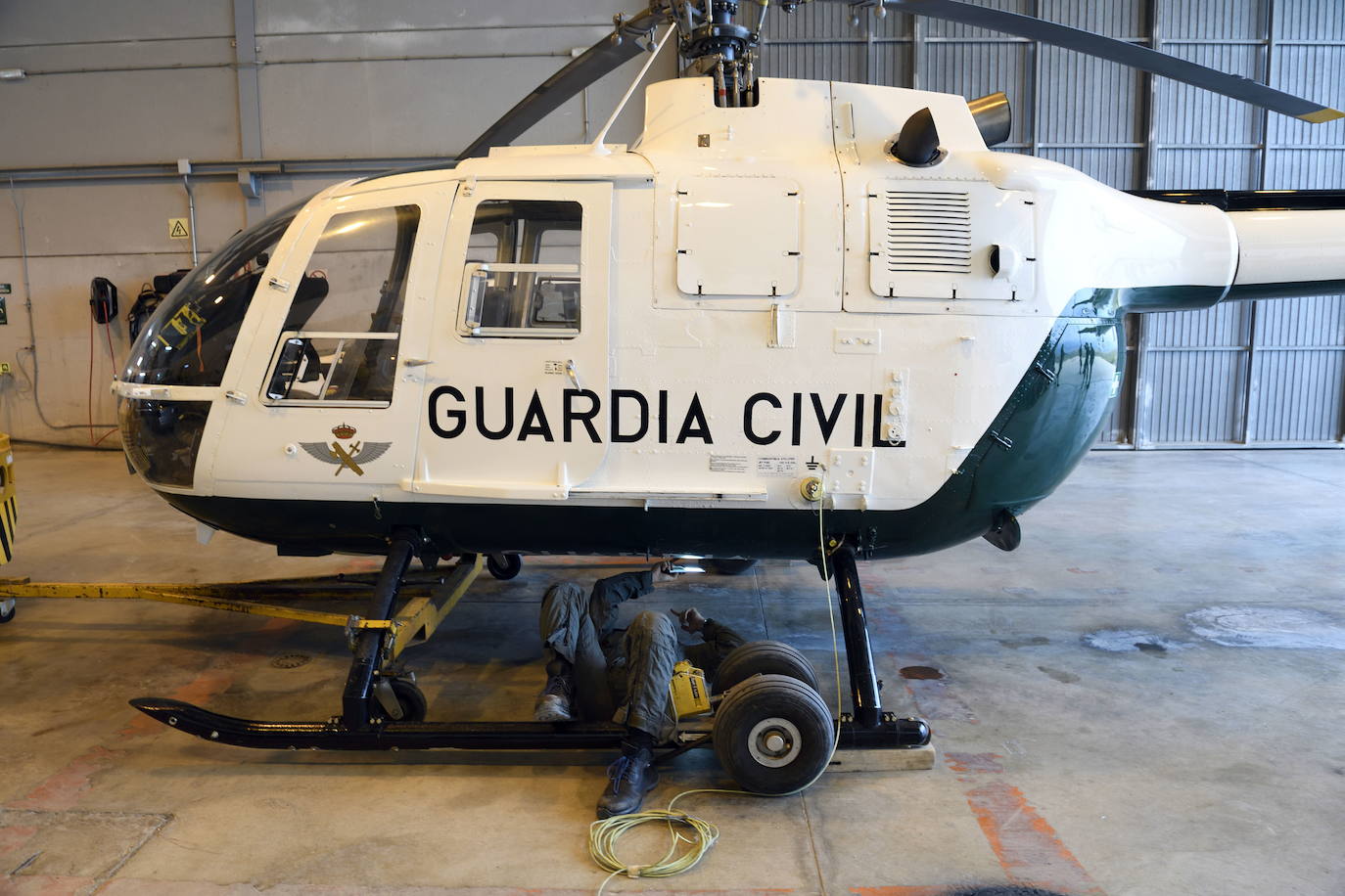 Así actúa la Unidad Aérea de la 5ª Zona de la Guardia Civil, con base en Alcantarilla