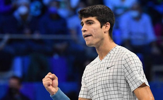 Alcaraz sigue implacable en Milán y ya está en semifinales