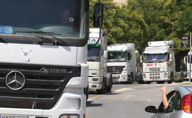 El campo alerta del daño en plena campaña si hay paro de camiones