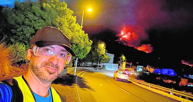 El alcalde de Aledo, un voluntario sin bastón de mando frente al volcán