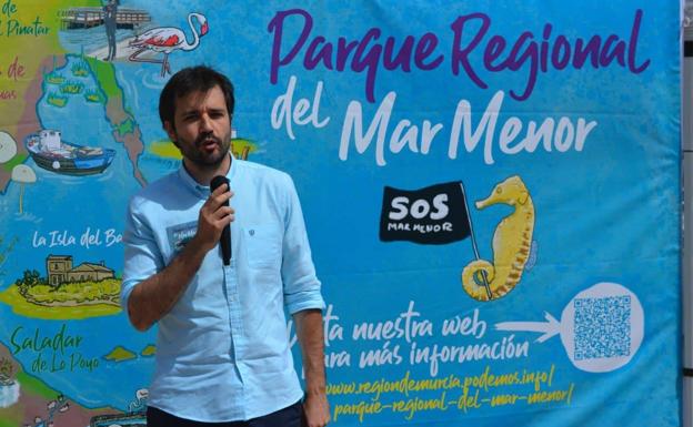 Podemos señala que «es el único partido que no ha mercadeado nunca con las soluciones para el Mar Menor»