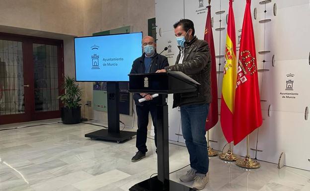 El técnico del Ayuntamiento de Murcia defiende que «los datos del PP sobre las luces de Navidad no son reales»