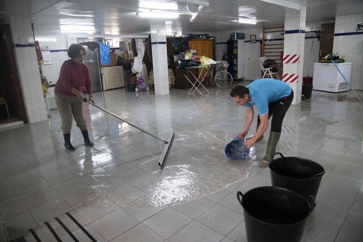 El temporal desborda Cartagena y provoca decenas de achiques y rescates