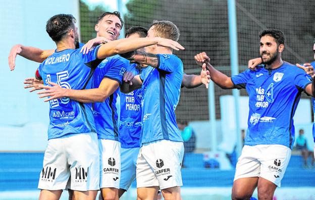 Molinero da un triunfo balsámico al Mar Menor frente al Puertollano