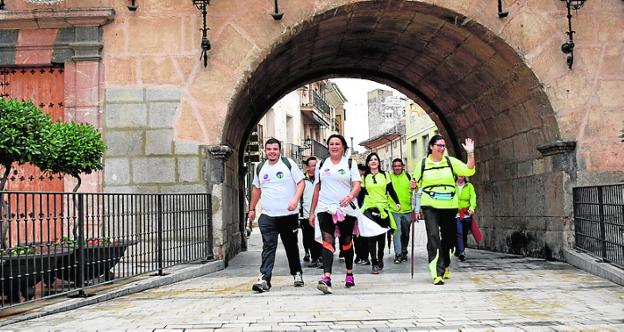 Doscientos peregrinos recorren el Camino de los Lignum Crucis