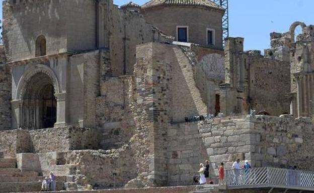 Castejón asegura dos millones para la Catedral antigua y 900.000 euros para el acceso oeste