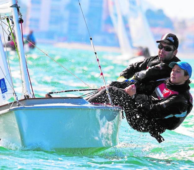 El Trofeo Armada reúne en Santiago de la Ribera a la flota española de 'Snipe'