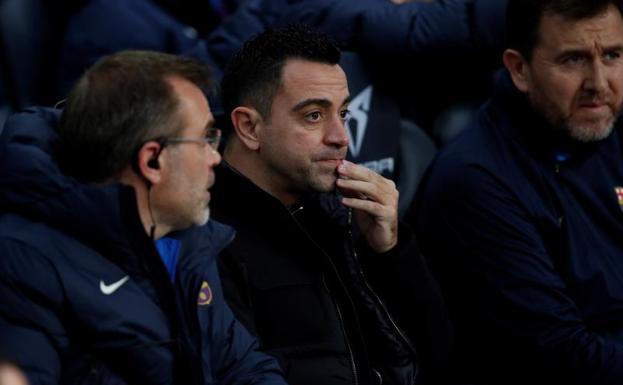 Xavi, on the bench during the duel between Barça and Betis.
