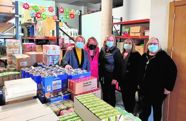Reparten 6.000 kilos de comida entre las familias vulnerables de Las Torres de Cotillas