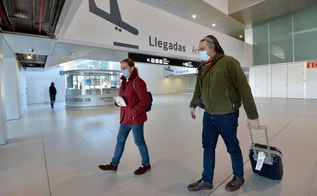 Los sindicatos convocan una huelga en el aeropuerto de la Región de Murcia los días 23 y 26 de diciembre