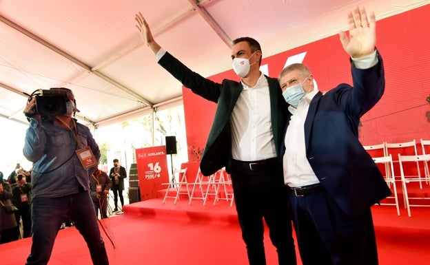 Vox y Cs exigen a Pedro Sánchez que aclare si utilizó el Falcon para acudir al congreso del PSRM