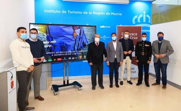 Militares de la Armada Española recorrerán el Camino del Apóstol para repartir alimentos a Cáritas