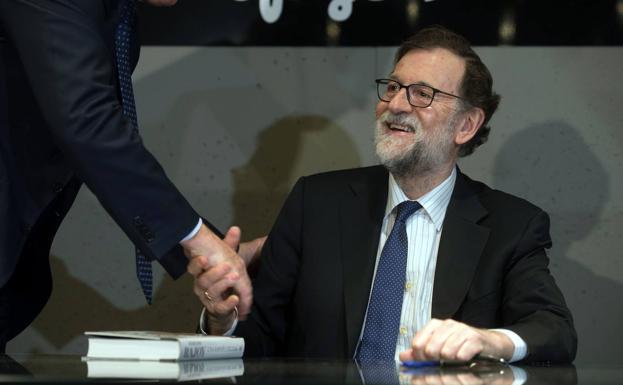Mariano Rajoy firmará ejemplares de su nuevo libro este miércoles en El Corte Inglés de Murcia