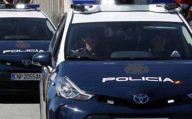 Machaca la cabeza de su padre contra el suelo por una herencia en Málaga