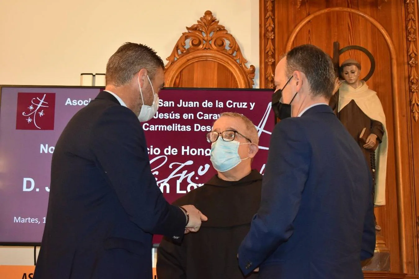 MÍSTICOS-CARAVACA Entrega del nombramiento como socio de honor a Javier Celdrán
