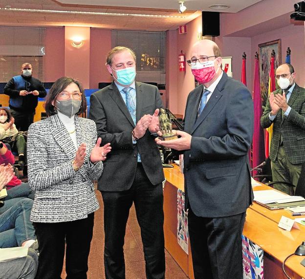 Premio Solidario Anónimo al enfermero Fernando López