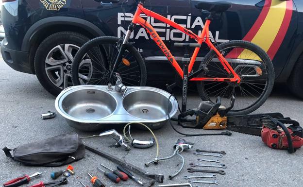 Tres detenidos por su presunta participación en al menos cinco robos y un hurto en La Ñora y Guadalupe