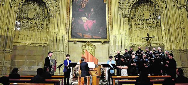 El canto gregoriano resuena en la Catedral de Murcia