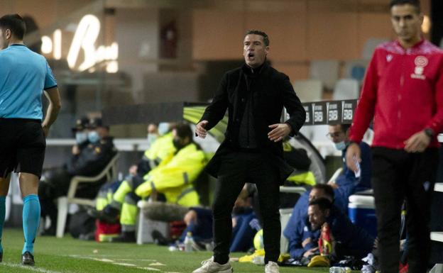 Carrión «disfruta» con el juego del Efesé en casa