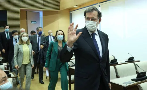 The former president of the Government, Mariano Rajoy, upon his arrival at the Kitchen commission. 