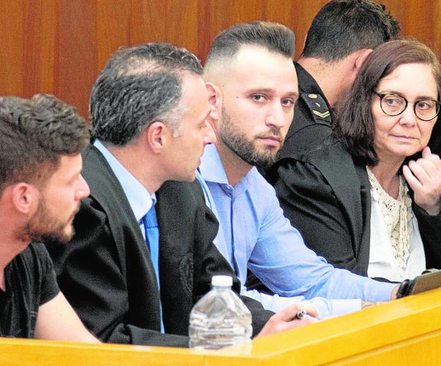 Busca y captura para dos condenados en el juicio del crimen de la feriante de Lo Pagán