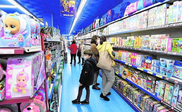 Las jugueterías de la Región salvan «la tormenta perfecta» y los problemas de reposición