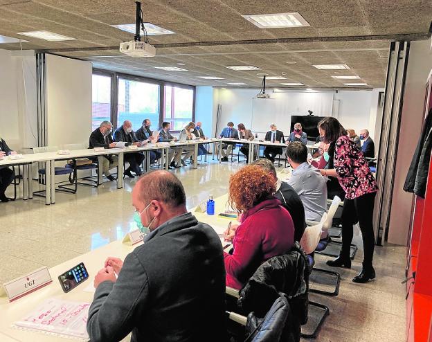 La Comunidad realza la fase de concurso en sus oposiciones para bajar la temporalidad