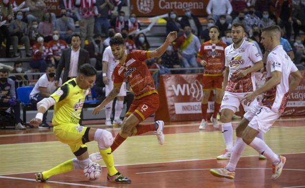 Jimbee y ElPozo, parados por el virus