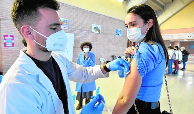 Ómicron se extiende y copa ya cerca de la mitad de los casos de coronavirus en la Región