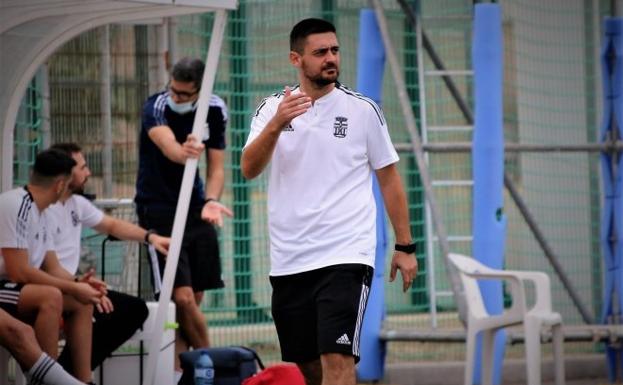 David Garnés toma las riendas del juvenil A del Cartagena para lograr la salvación