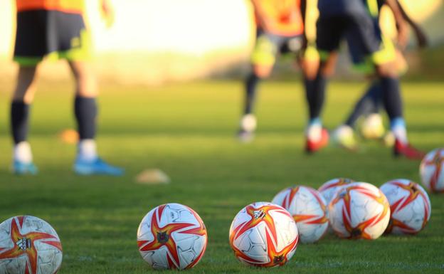 El Covid-19 empaña la vuelta al trabajo del UCAM con dos positivos