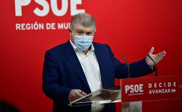 José Vélez arremete contra el Gobierno regional por su «mala gestión» de la pandemia