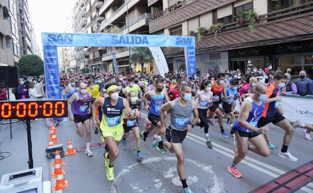 Solidaridad y desenfado en la San Silvestre de Lorca