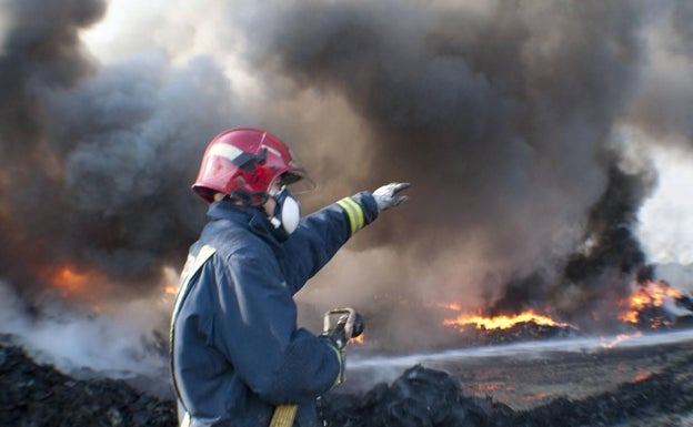 Denuncian el cierre de parques de bomberos de la Región en Navidad y Nochevieja
