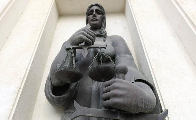 Archivan una querella de los socios de un despacho legal contra su fundador