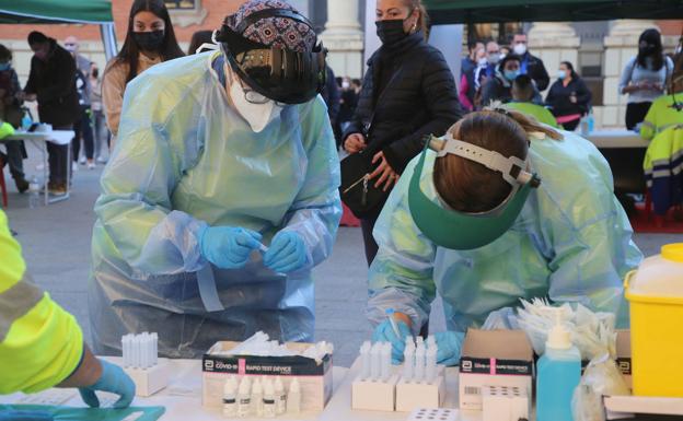 La Región de Murcia supera los 4.000 casos diarios de coronavirus y suma cuatro fallecidos