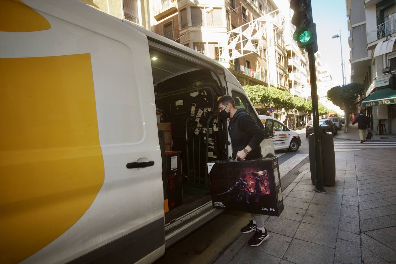 Aumentan los repartidores durante el periodo de rebajas