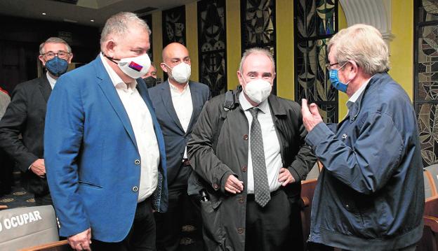 Los regantes esperan conocer la subvención a la desalación, pero no aceptan el recorte al Trasvase