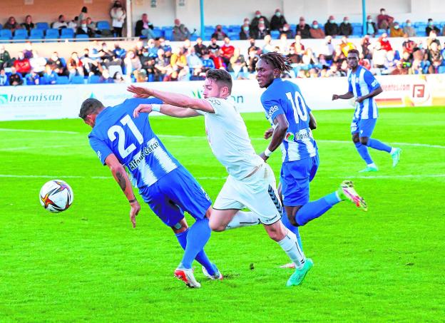 Campillo respira en un Águilas efectivo