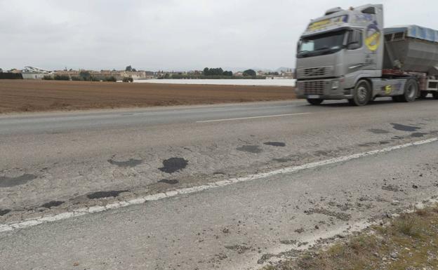 Fomento arreglará tramos de la carretera de La Aljorra
