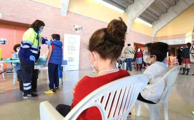 Vacunas Covid-19 en niños: estos son los síntomas de los nuevos efectos adversos detectados