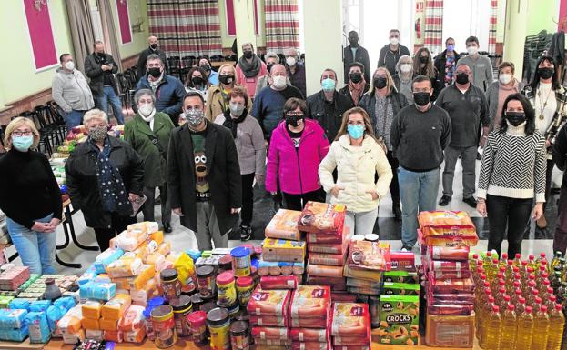 Castejón maneja una encuesta que avala su 'pacto antiLópez' con el PP y le anima a crear una candidatura