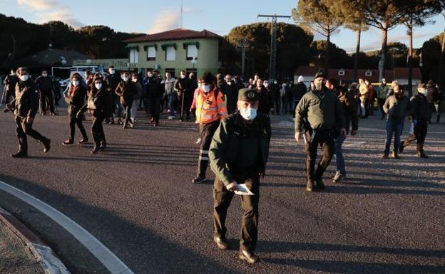 Una batida multitudinaria peina 400 hectáreas sin hallar rastro de Esther López