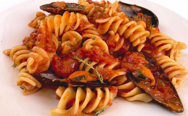 Fusilloni con mejillones