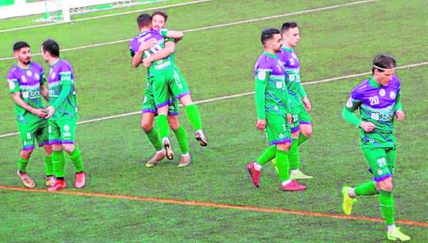 El Águilas encaja una manita sonrojante que deja en el alambre a Gaspar Campillo