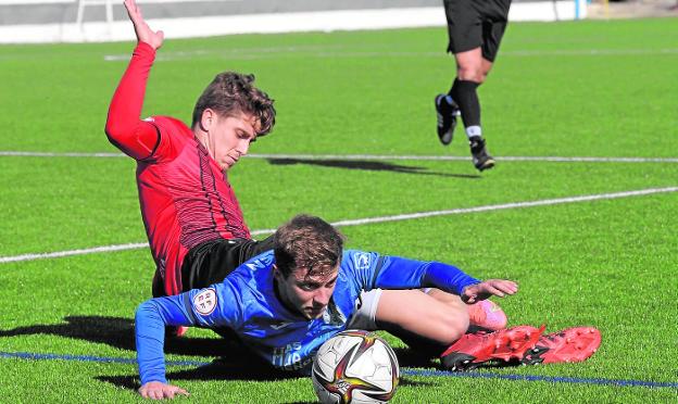 El Mar Menor no encuentra el camino del gol ante un duro rival