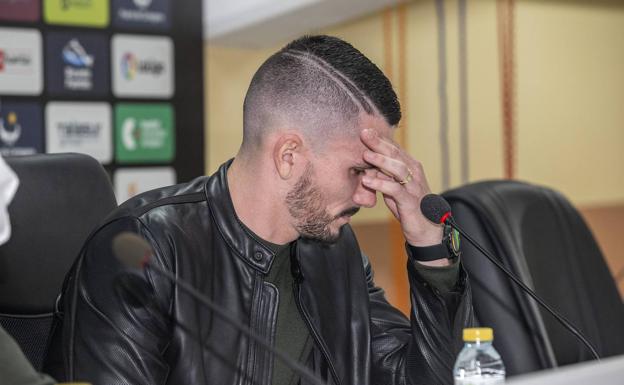 Datkovic se emociona en su regreso al Efesé