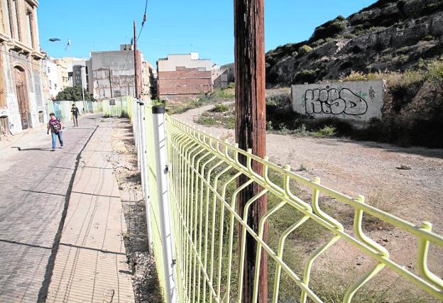 El Ministerio pide planes especiales para proteger el cerro de El Molinete